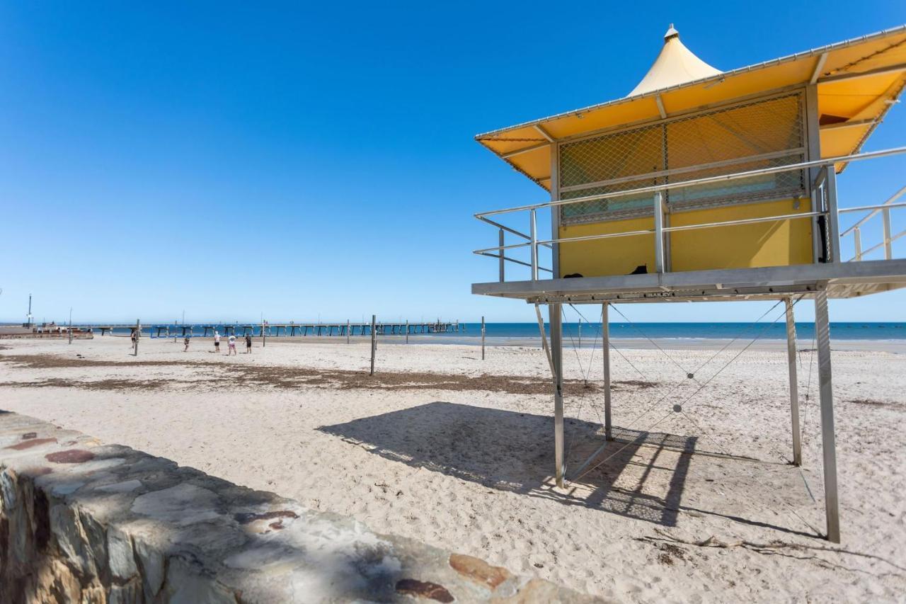 Belle Escapes - Glenelg Seaside Apartment Экстерьер фото