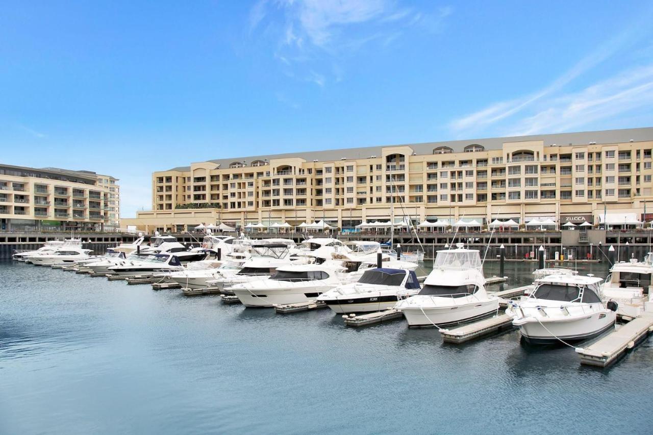 Belle Escapes - Glenelg Seaside Apartment Экстерьер фото